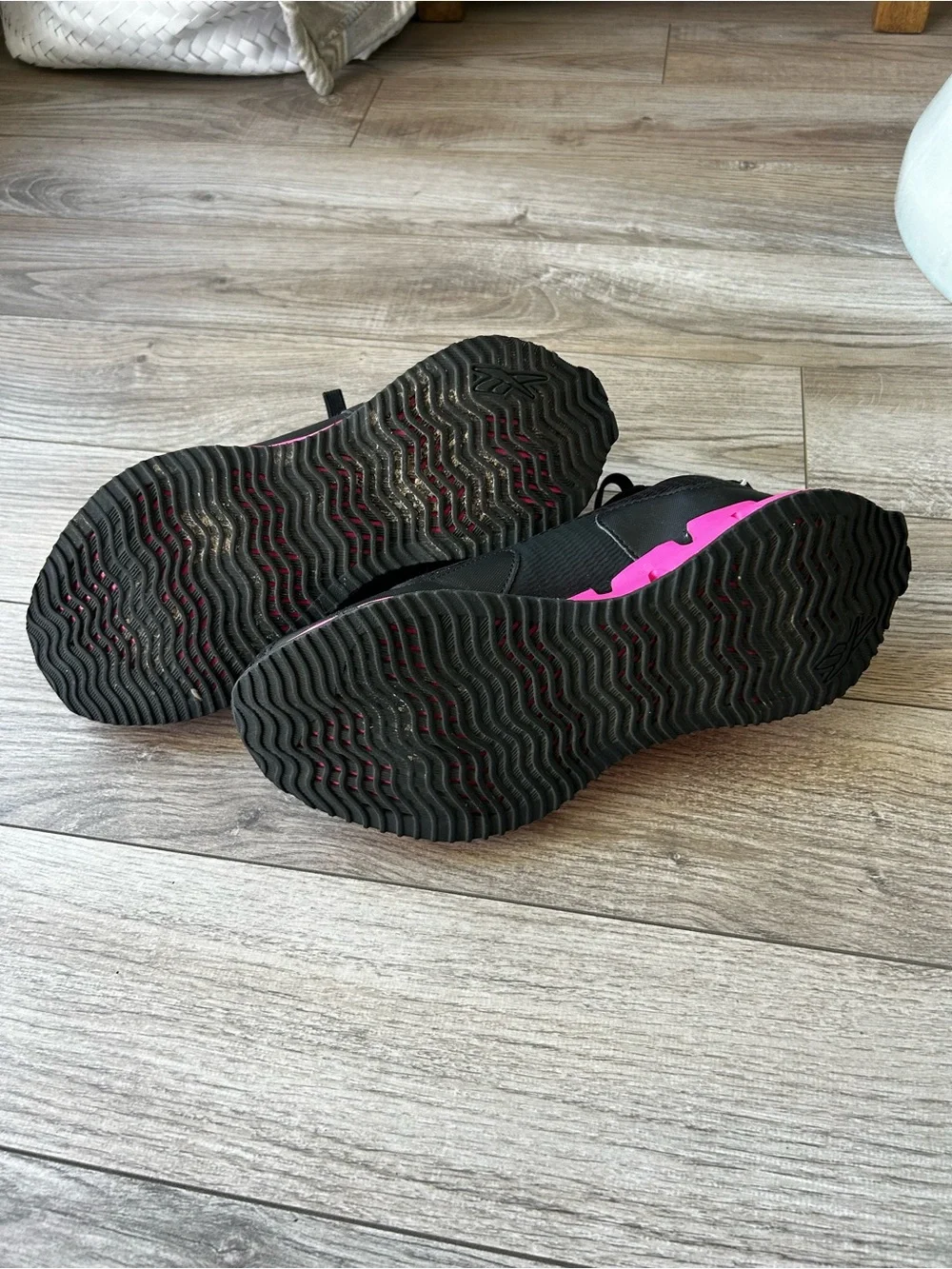 Reebok Black & Hot Pink Zig-Edge Athletic Sneakers